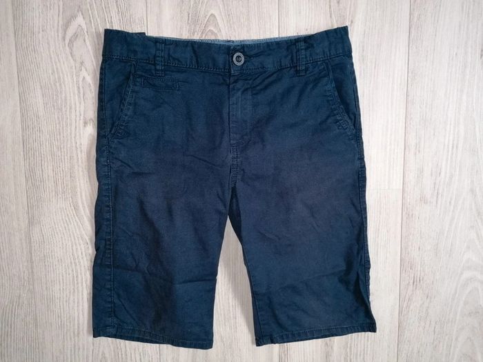 Ensemble tee shirt Tape à l'œil XXS 
Bermuda Okaïdi 12 ans
Très bon état - photo numéro 4