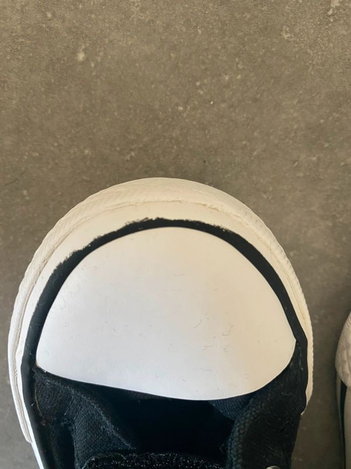 Tennis taille 27 - photo numéro 2