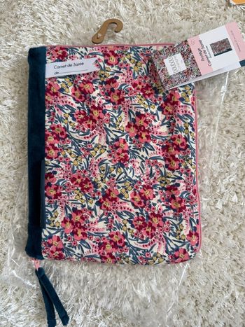 Protège carnet doudou et compagnie 