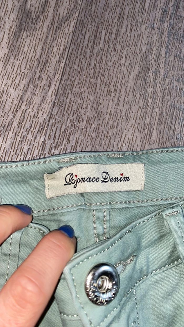 Jeans avec trous - photo numéro 4