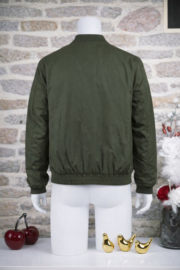 Blouson bombers kaki Homme/ Ado taille M marque Bershka 🎸 - photo numéro 2