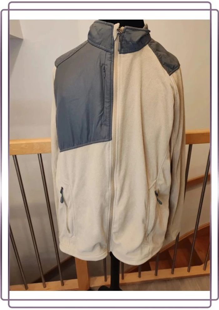 Veste North end