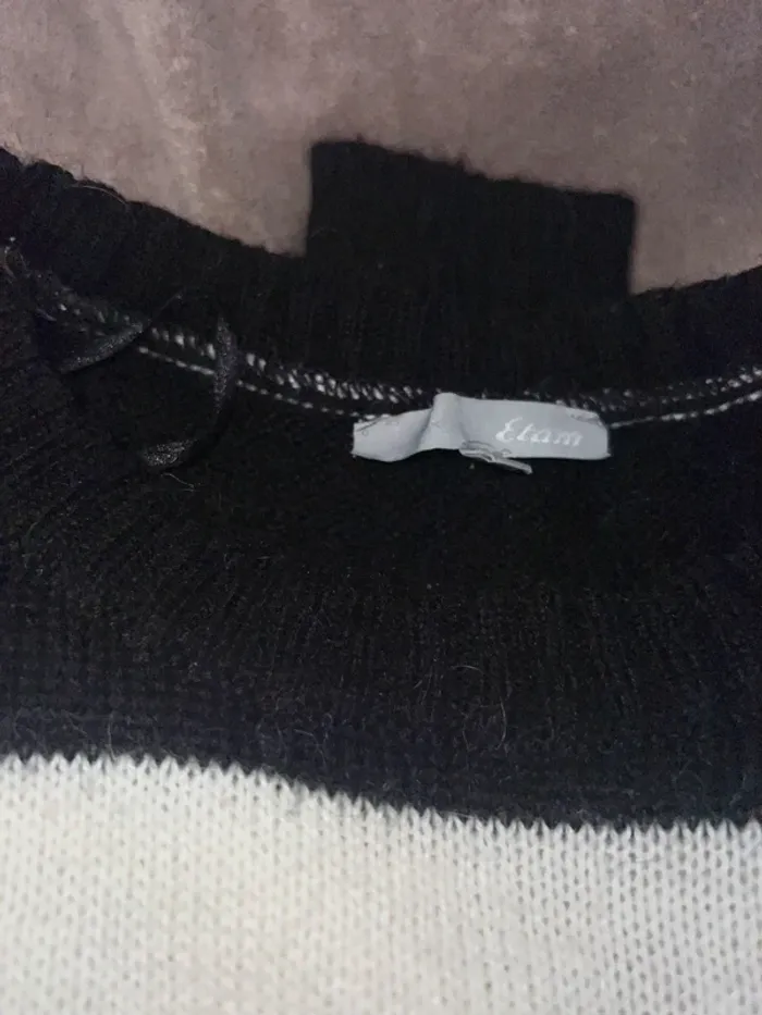 Lot pull rayé noir et blanc et noir et violet - photo numéro 2