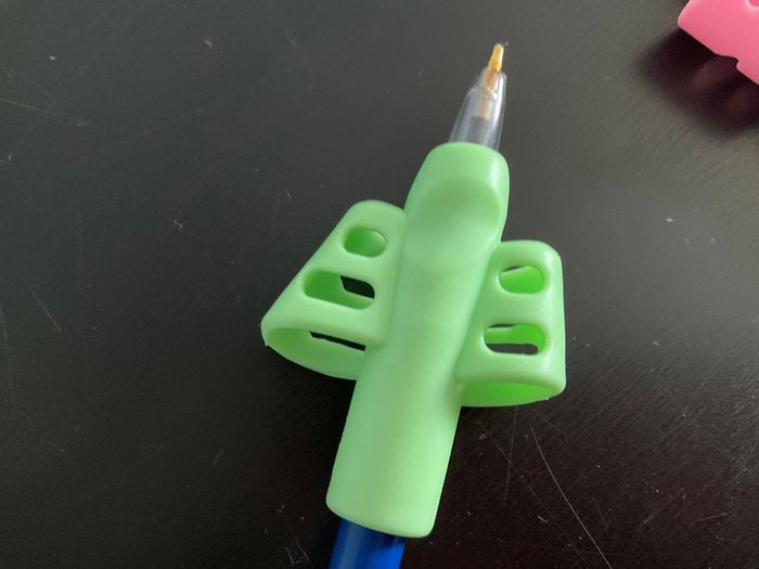 Guide / Correcteur pour l'écriture en silicone à l'unité - photo numéro 9