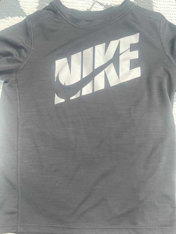 T shirt de sport Nike