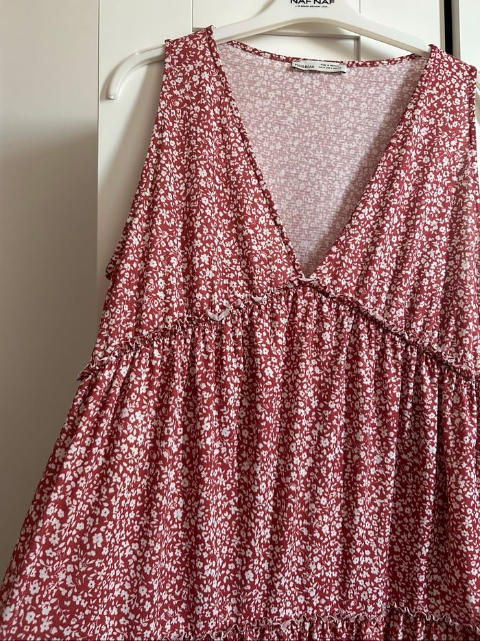 Robe longue d’été Col V rouge fleuries Pull & Bear Taille M - photo numéro 5