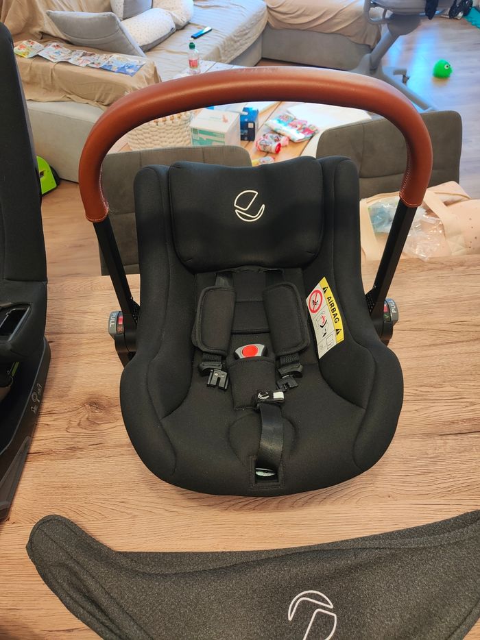 A vendre cosy+siège auto évolutif marque Jane - photo numéro 6