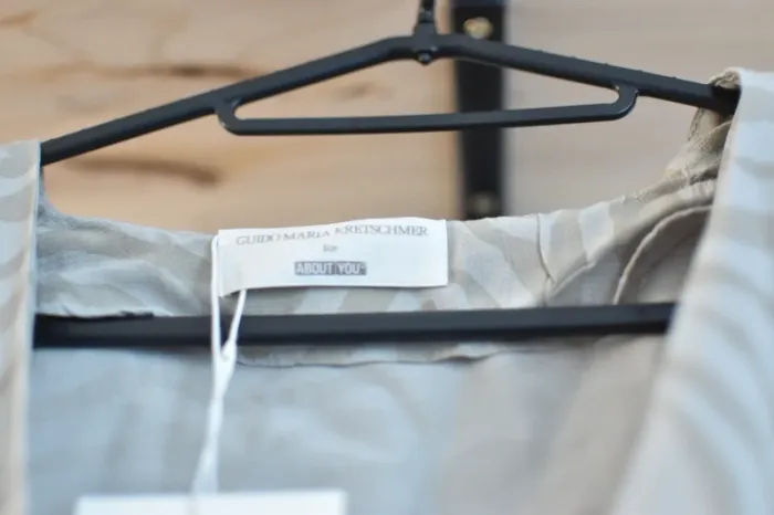Blouse Guido Maria Kretschmer for About You en taille S - Neuve avec étiquettes - photo numéro 4