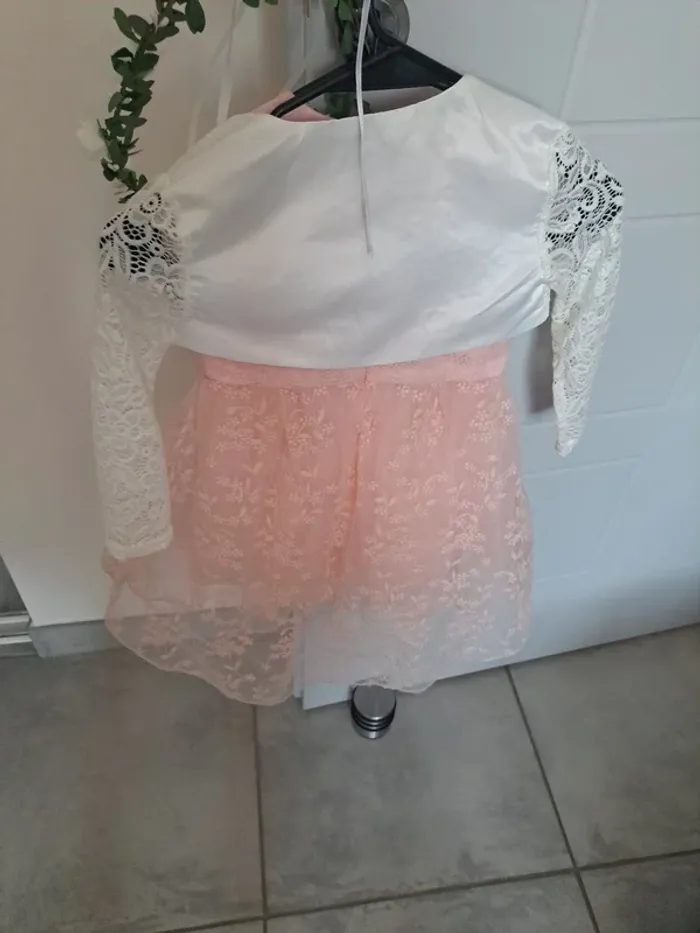 Robe asymétrique rose 2 ans - photo numéro 3