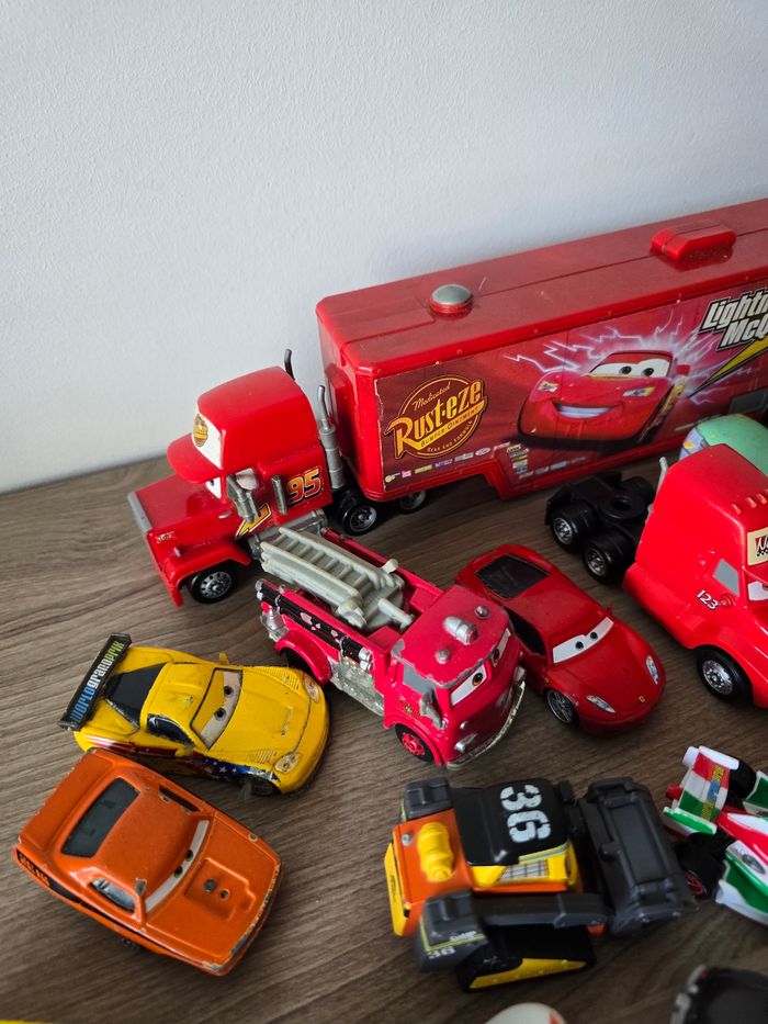 Lot de 25 voitures cars et 1 camion avec remorque - photo numéro 7