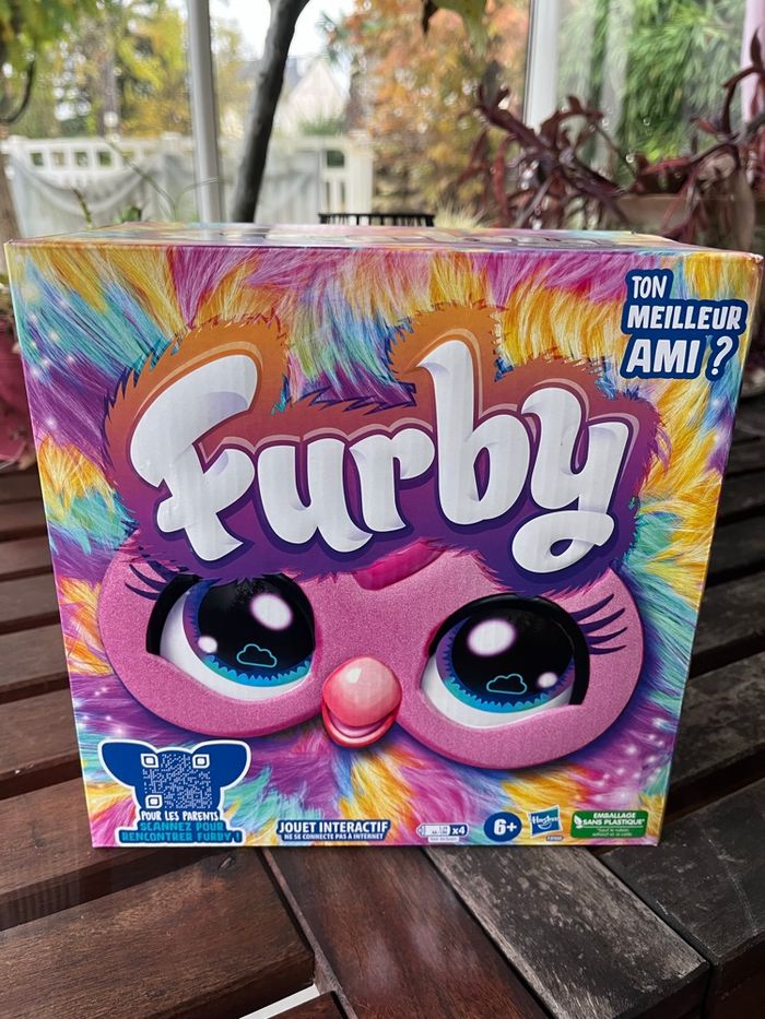 Furby rose peluche interactif hasbro neuf