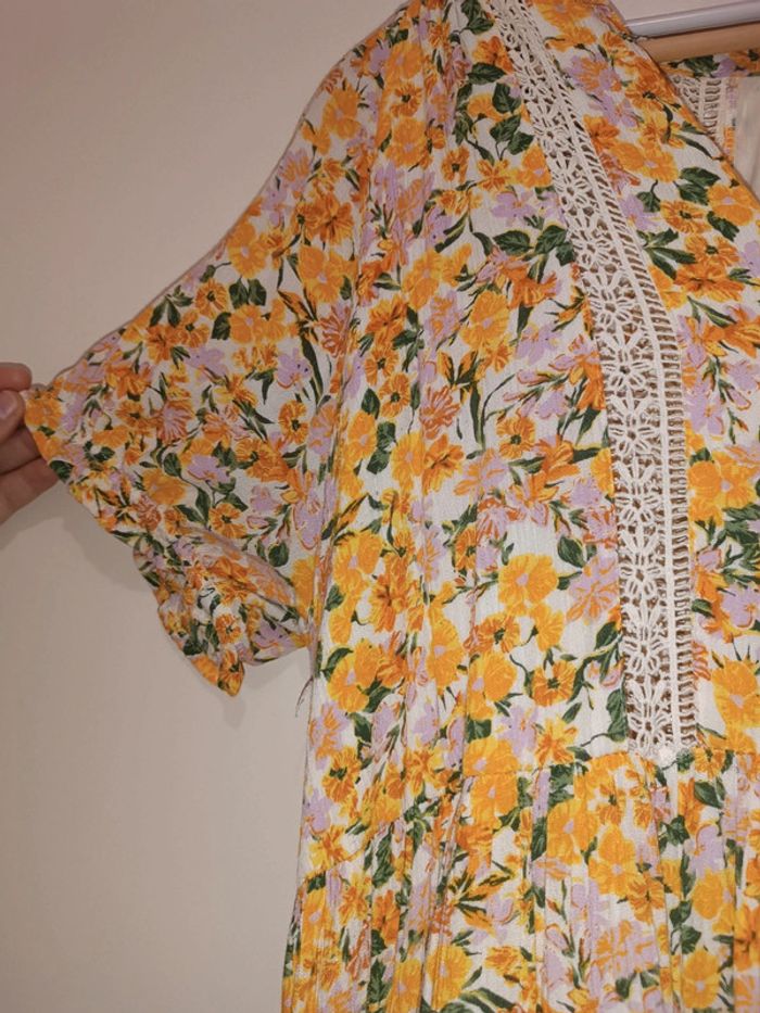 Robe courte fleurie - photo numéro 2