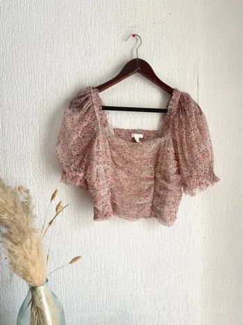 Top h&m taille 40 L fleurie