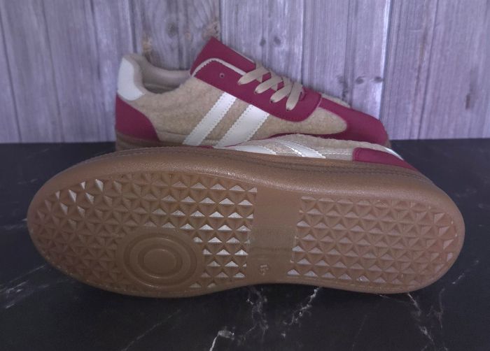 Baskets femmes bordeaux beige moumoute tendances - Taille 41 - NEUVES 🌟 - photo numéro 3