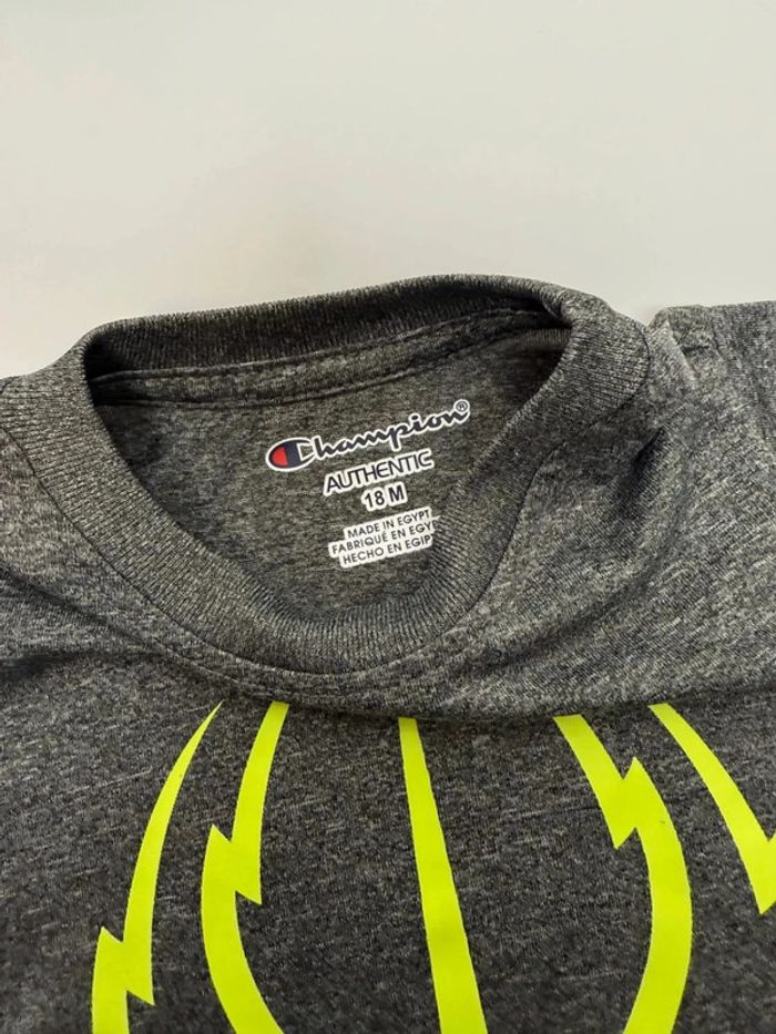 T-shirt Champion bébé garçon taille 18 mois comme neuf - photo numéro 2