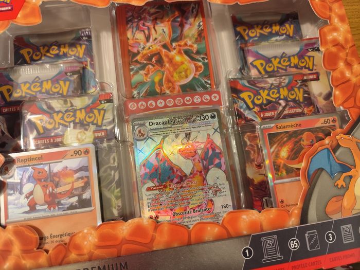 Lot coffrets collection premium cartes Pokémon Dracaufeu Sucreine ex - photo numéro 5