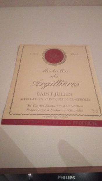 étiquette de vin médaillon des argilieres saint julien 1986 neuve -