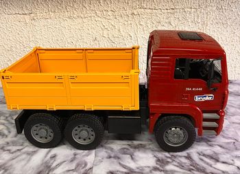 Camion benne Bruder