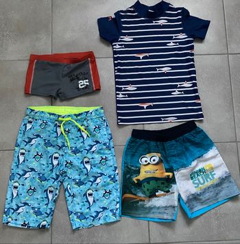 Lot 10 ans : maillot & shorts de bain +t-shirt anti uv