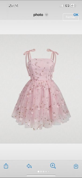 Robe rose en tulle brodée doublure rose neuve