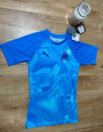 Maillot Pre-Match OM Bleu Ciel. Neuf  taille Xs