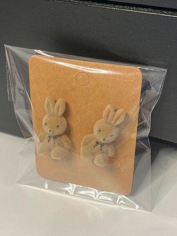 Boucles d’oreille lapin peluche