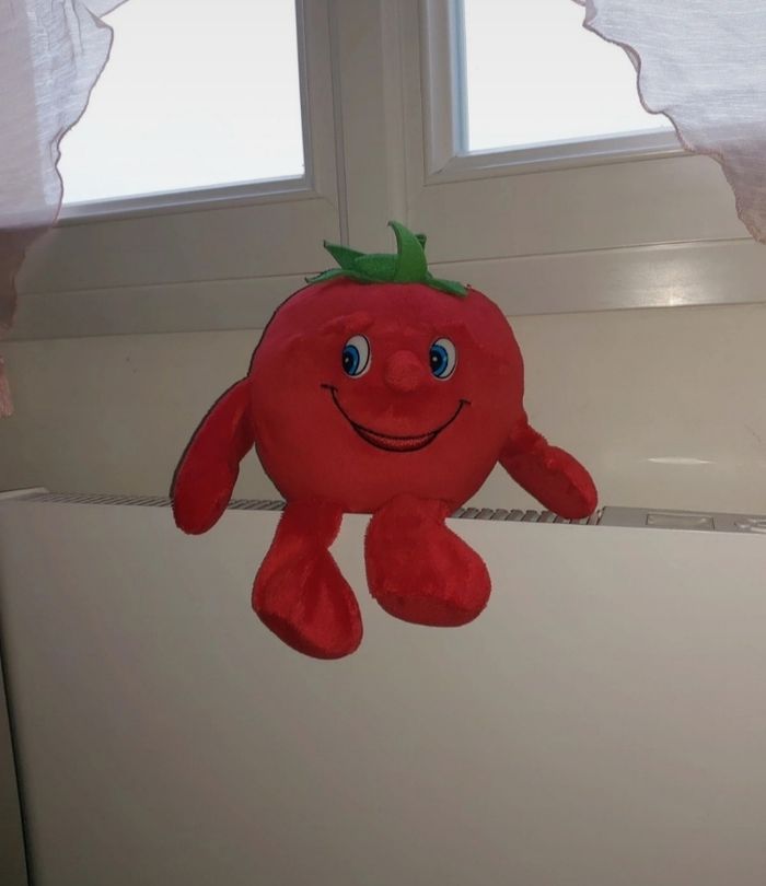 Peluche tite tomate