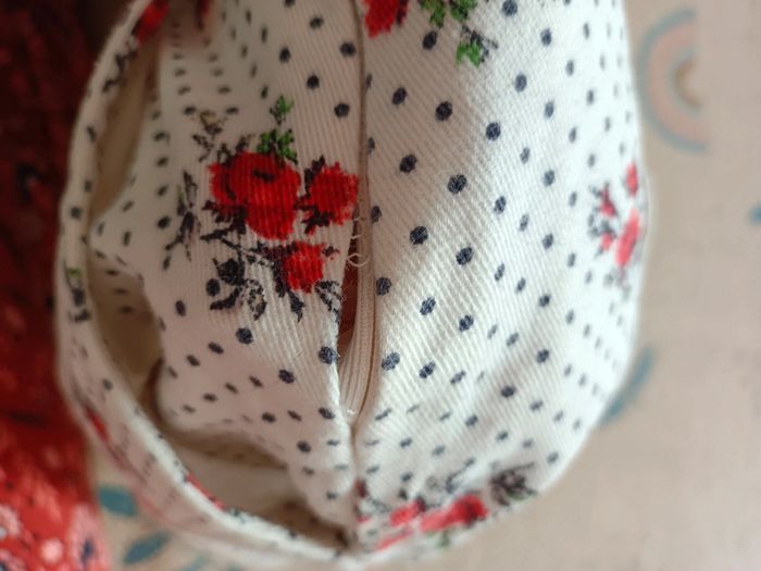 Short court blanc avec rose rouge zara basic M - photo numéro 7