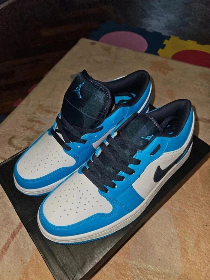 Nike Air Jordan 1 low Carolina blue 2 Taille 42 - photo numéro 2