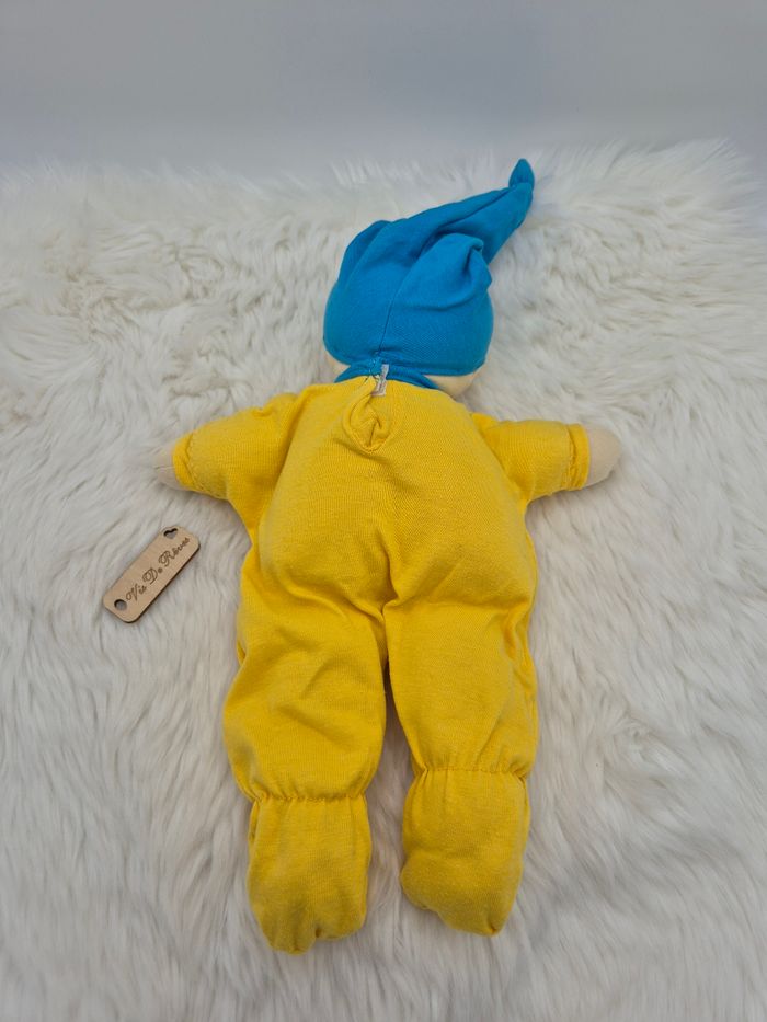 Doudou peluche Poupée Chiffon garcon jaune bonnet bleu - photo numéro 4