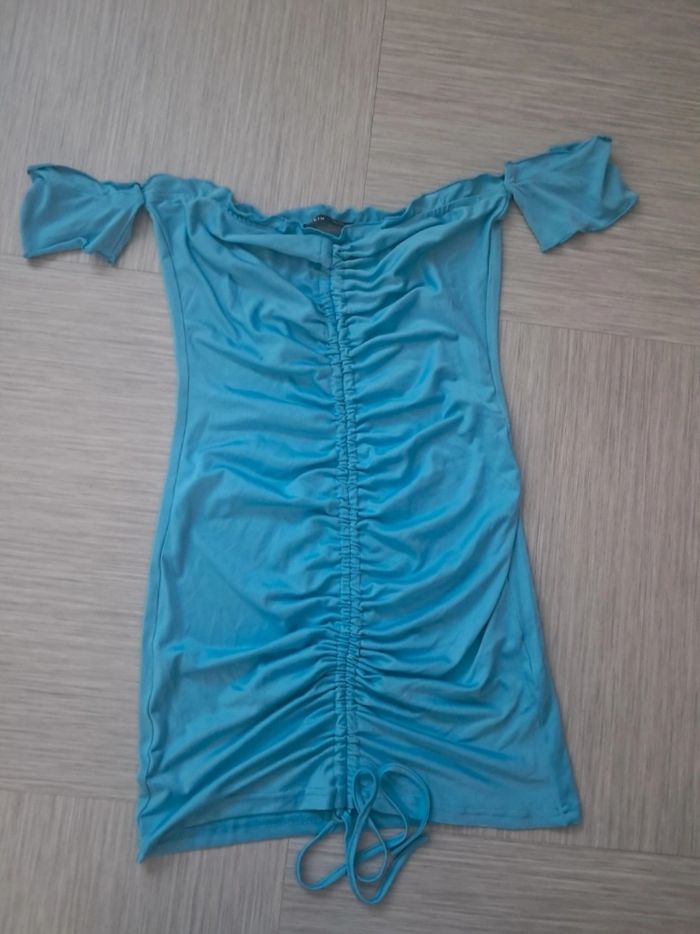 Robe bleu taille 38 m