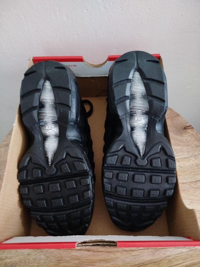 Baskets T 36,5 - photo numéro 8