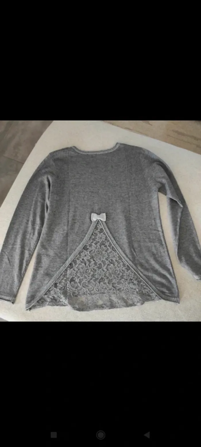 Pull femme col en V taille unique très bon état