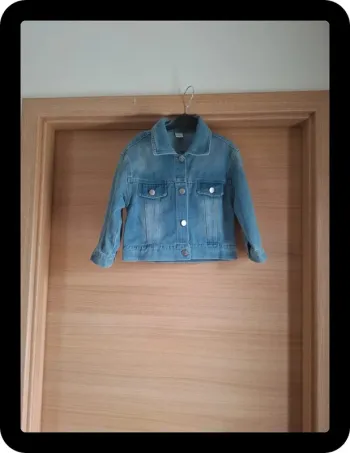 Veste en jean's taille 4 ans