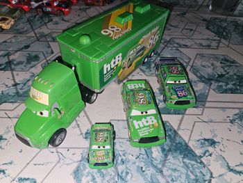 Disney Pixar Cars véhicule Camion Transporteur chick hicks 86 + voitures