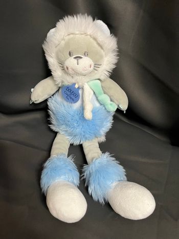 Doudou et compagnie lion bleu 