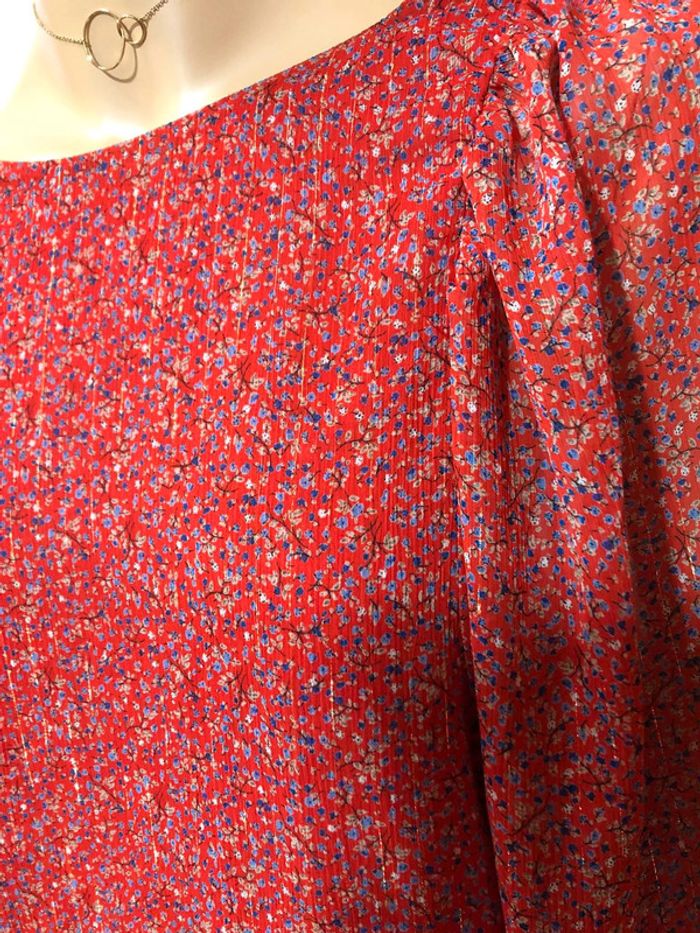 Blouse rouge à fleurs naf naf - n e u v e - photo numéro 3