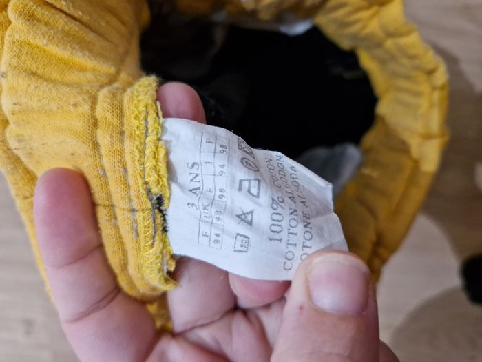 Pantalon Jeans Noir Élastiqué Enfant 3 Ans - Détails Jaunes Vifs - photo numéro 3