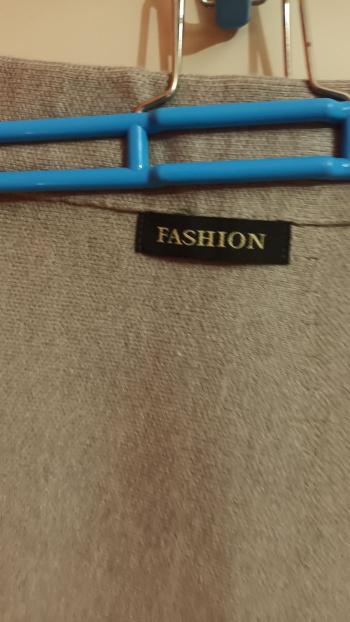 Jupe courte gris clair - photo numéro 4