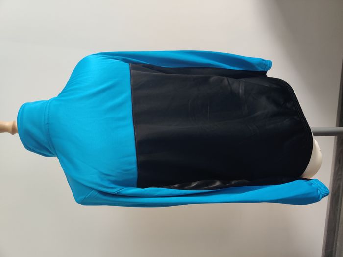Gilet noir et bleu Umbro 16/17 ans - photo numéro 2