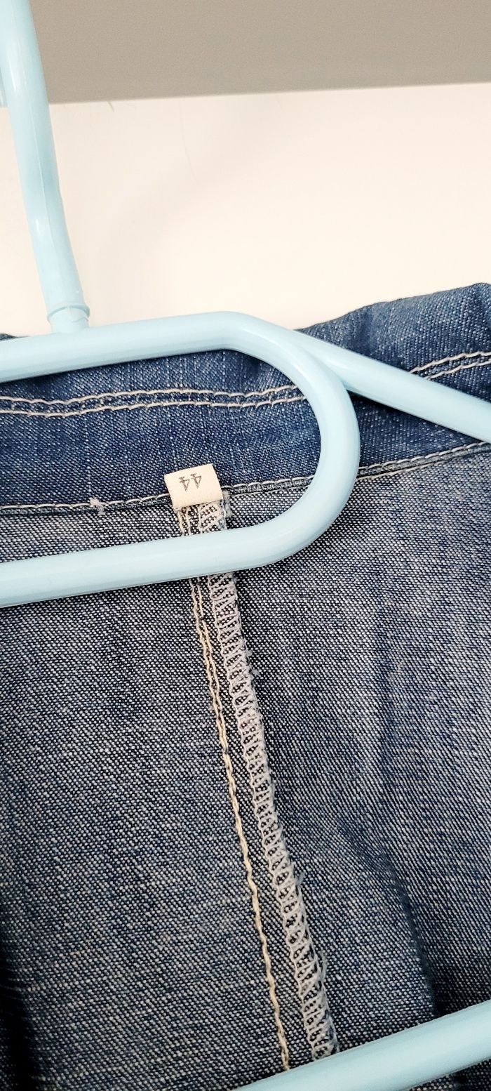 Veste en jeans taille 44 TBE - photo numéro 2