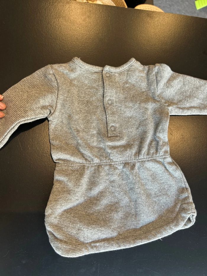 Robe grise à paillette - photo numéro 3