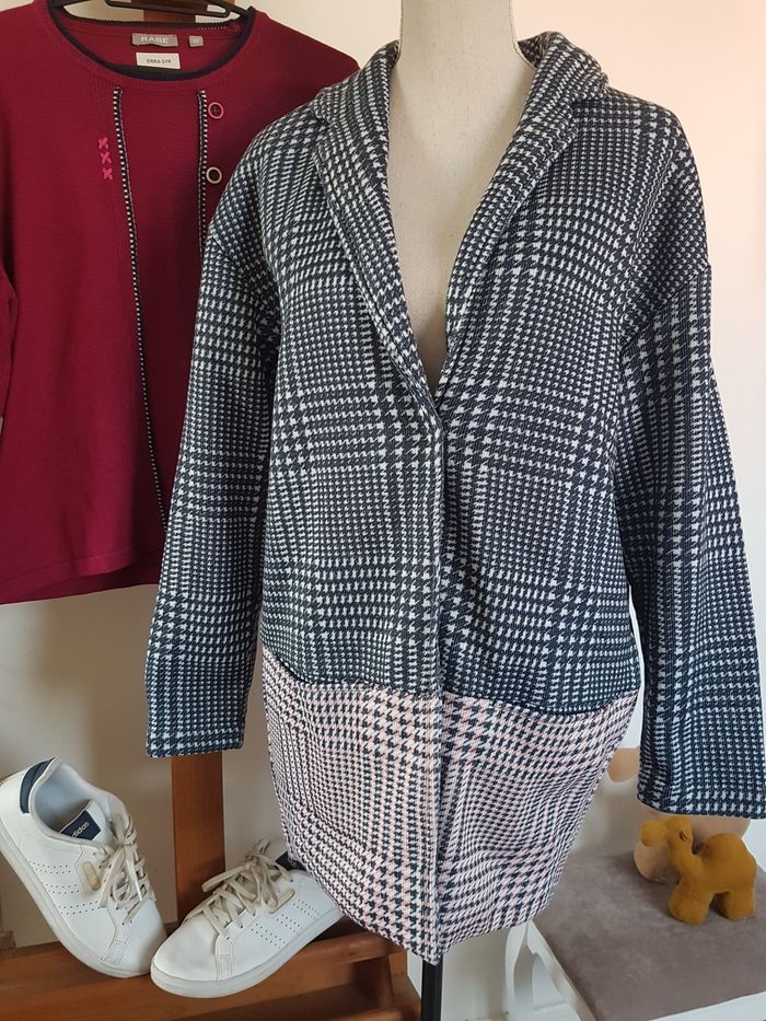 Veste femme marine, rose et blanche, Miss by Captain Tortue, T42 aisselles 52 cm, hauteur 72cm.