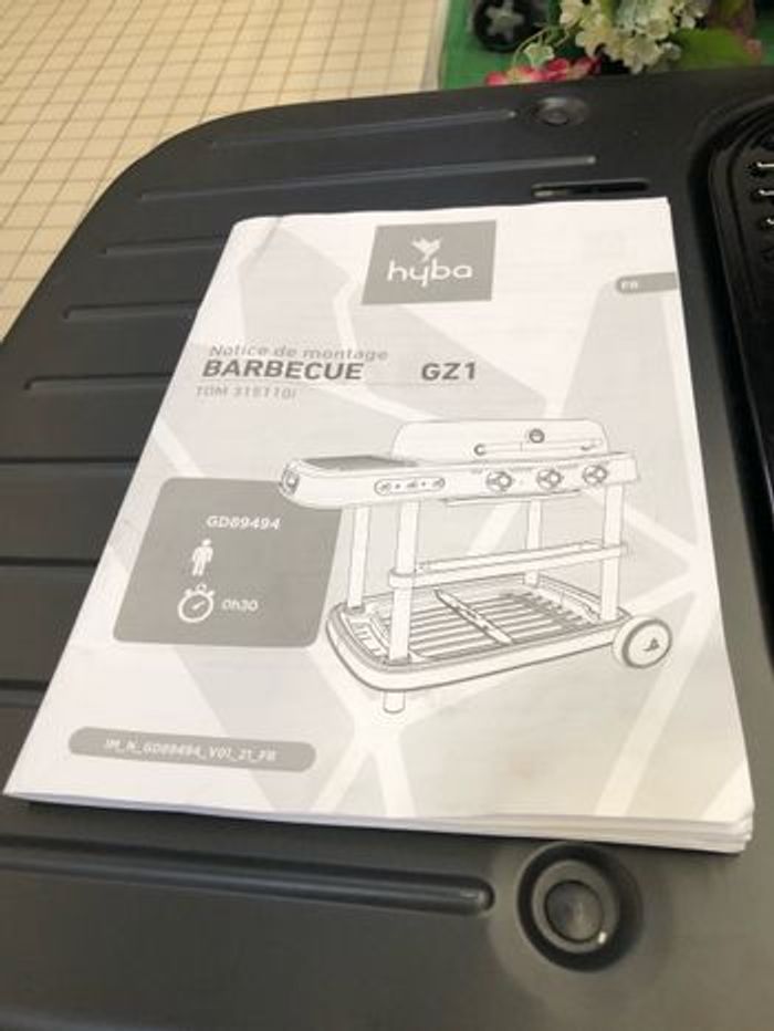 Barbecue XL à Gaz sur Chariot 3 feux avec Thermomètre Intégré HYBA Neuf dans emballage - photo numéro 4