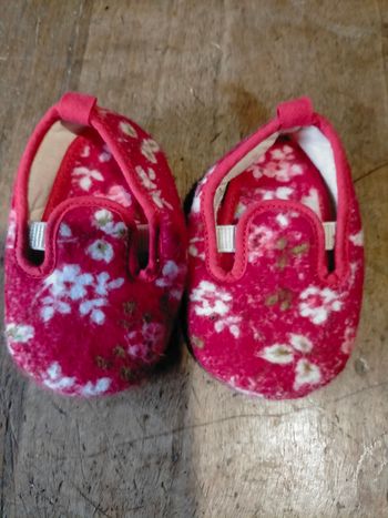 Ravissantes charentaises bébé Agnès b pt 15