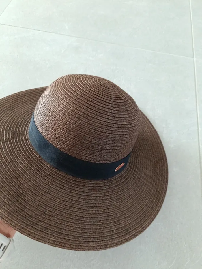 Chapeau rip curl Neuf - photo numéro 2