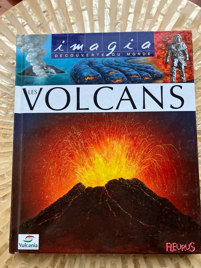 Livre collection imagina les volcans