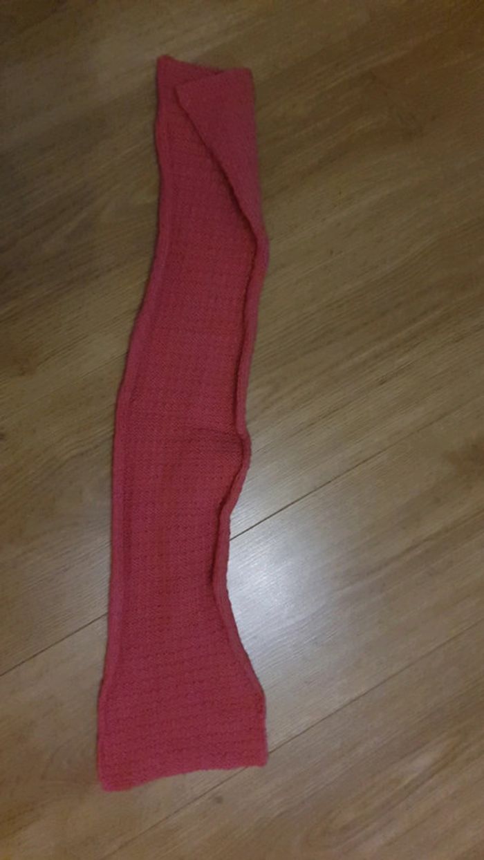 écharpe tricote main fushia - photo numéro 3