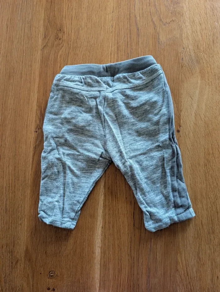 Jogging gris comme neuf Verbaudet 9 mois - photo numéro 3