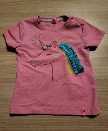 T-shirt taille 12 mois (74 cm)